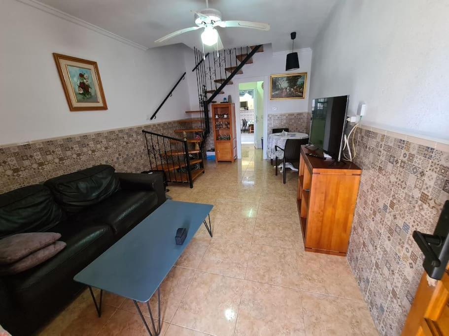 Marble Manor Guest House Los Alcázares Екстериор снимка
